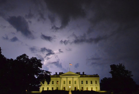 Sethi-Amanjeev_Stormy_Night_in_Washington_DC,_Whitehouse
